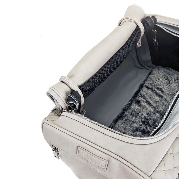 ZuGoPet Dog Zugopet Jetsetter Premium Car Seat Airport Compliant